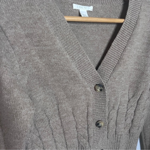 Full Tilt Tan Cropped Knit Long Sleeve Cardigan Size Small EUC - Picture 2 of 5
